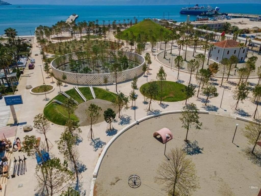 Vlorë Lovely Place. Close To Beach & Boulevard מראה חיצוני תמונה